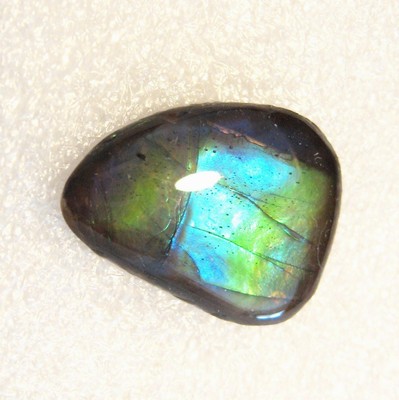 AMMOLITE DOUBLE-SIDED GEMSTONE 20mm x 15mm