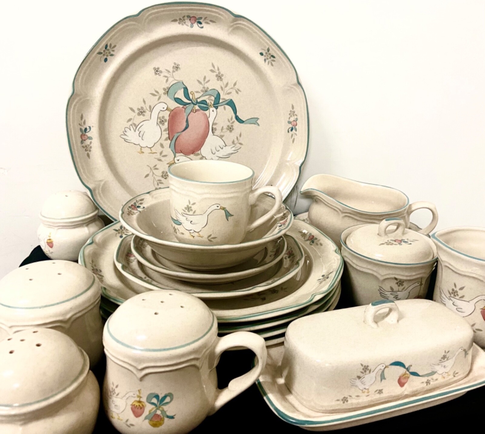 International Tableworks Stoneware Marmalade 8868 Goose Duck Ribbon Fruit Floral