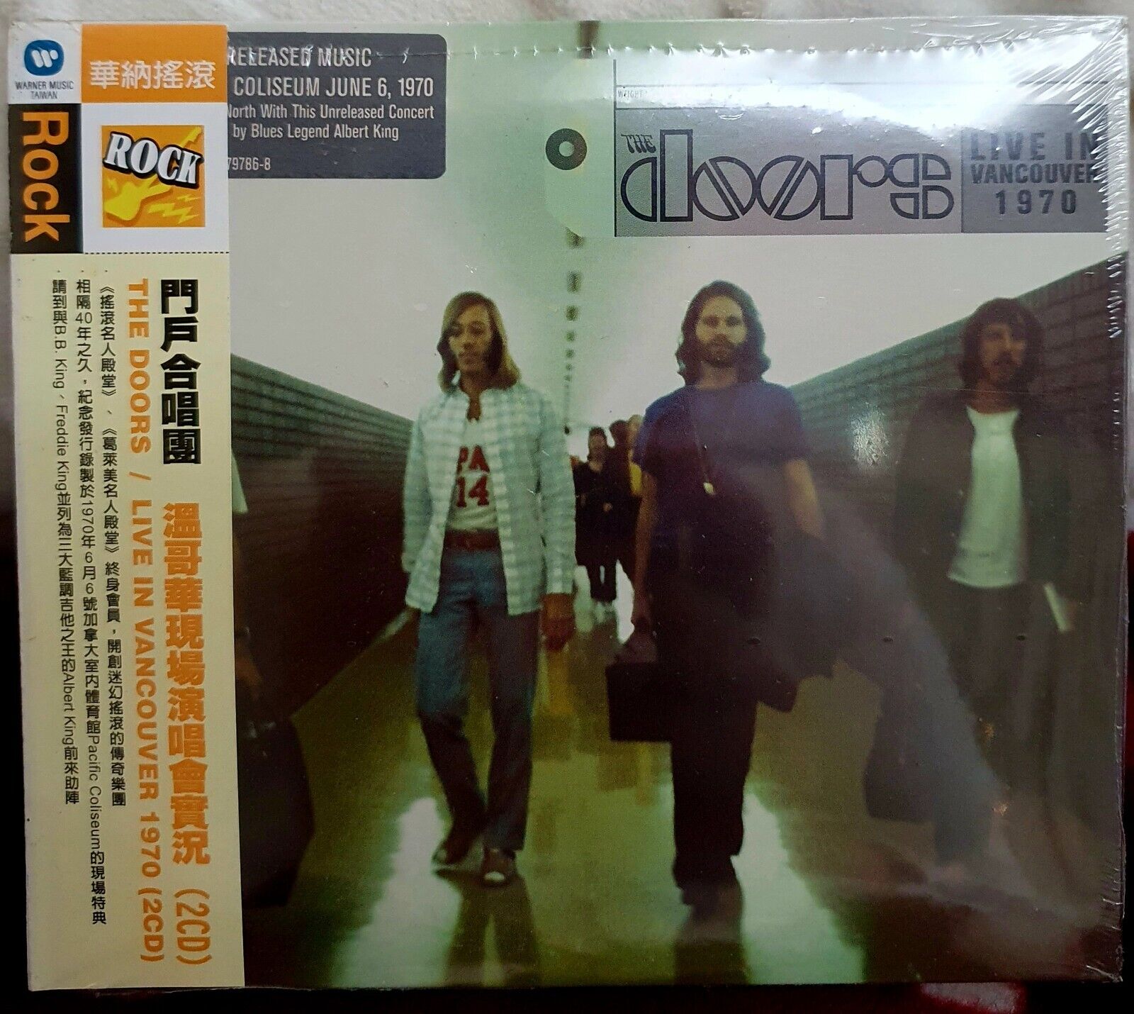 THE DOORS LIVE IN VANCOUVER 1970 2010 2-CD w/ TAIWAN OBI THE DOORS LIVE IN VANCOUVER 1970 2010 2-CD w/ TAIWAN OBI