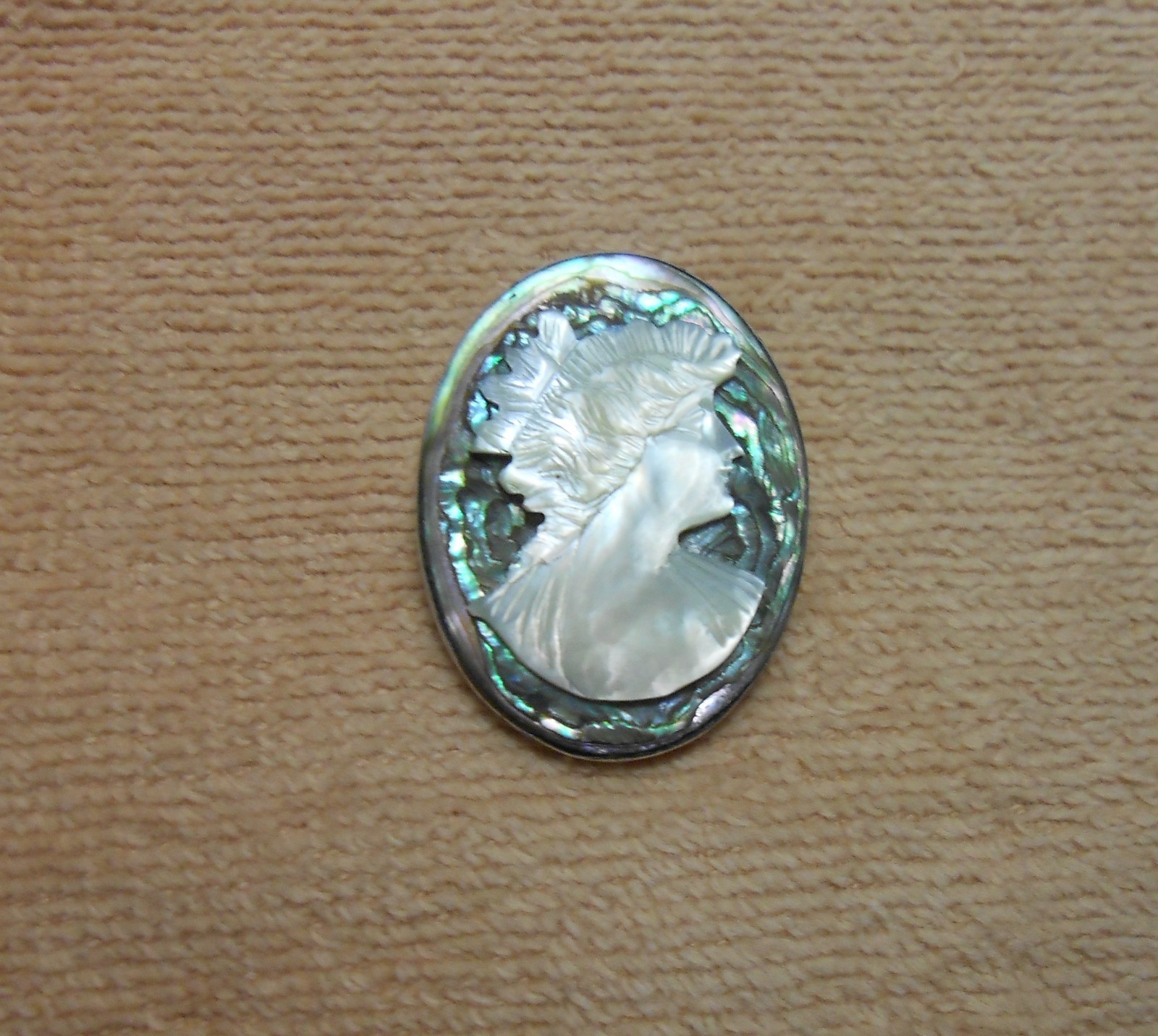 ANTIQUE STERLING MOTHER OF PEARL & IRIDESCENT ABALONE SHELL CAMEO BROOCH PIN