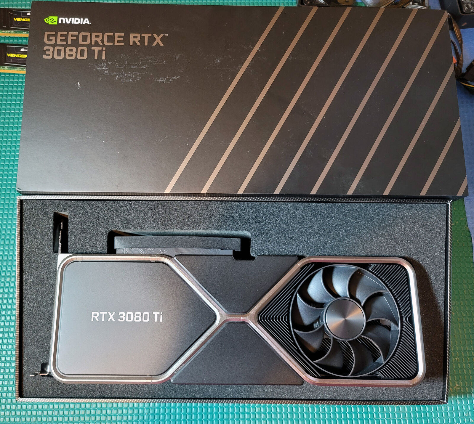 NVIDIA GeForce RTX 3080 Ti Founders Edition 12GB GDDR6X NVIDIA GeForce RTX 3080 Ti Founders Edition 12GB GDDR6X