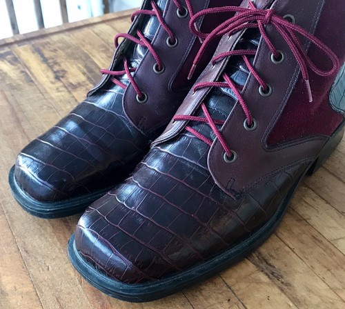 Vintage Boots 1990s Red Croco Suede Leather Size 9.5 Lace Up Spring Ladies Shoes