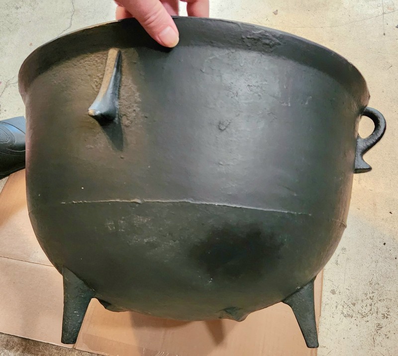 Antique Black Cast Iron Kettle Cauldron #12 Double Gate Mark