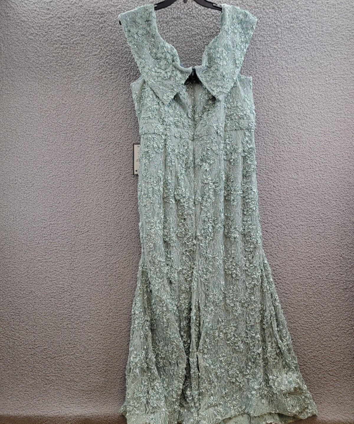 XSCAPE Plus Size Embellished Lace Off-The-Shoulder Gown Women's 22W Sage Zip - Picture 9 of 16