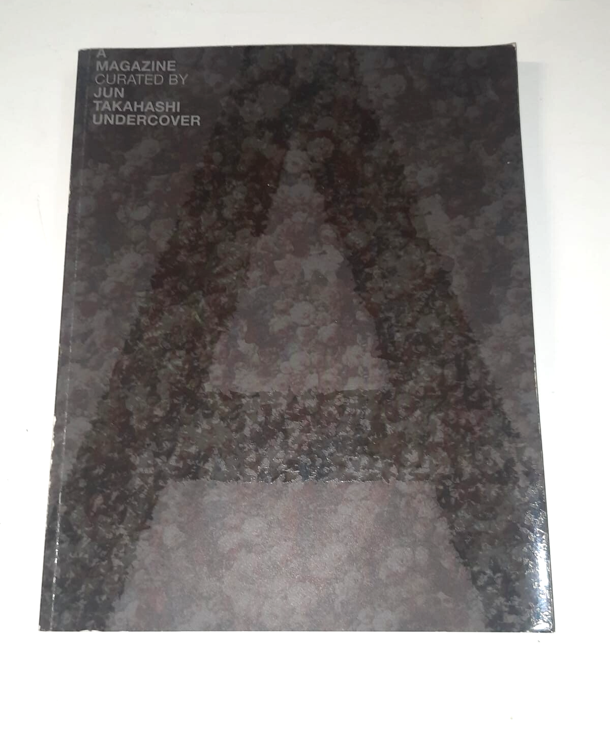アート・デザイン・音楽 A MAGAZINE CURATED BY JUN TAKAHASHI #4 A Magazine #4 Curated by Jun Takahashi Undercaner | 高橋盾