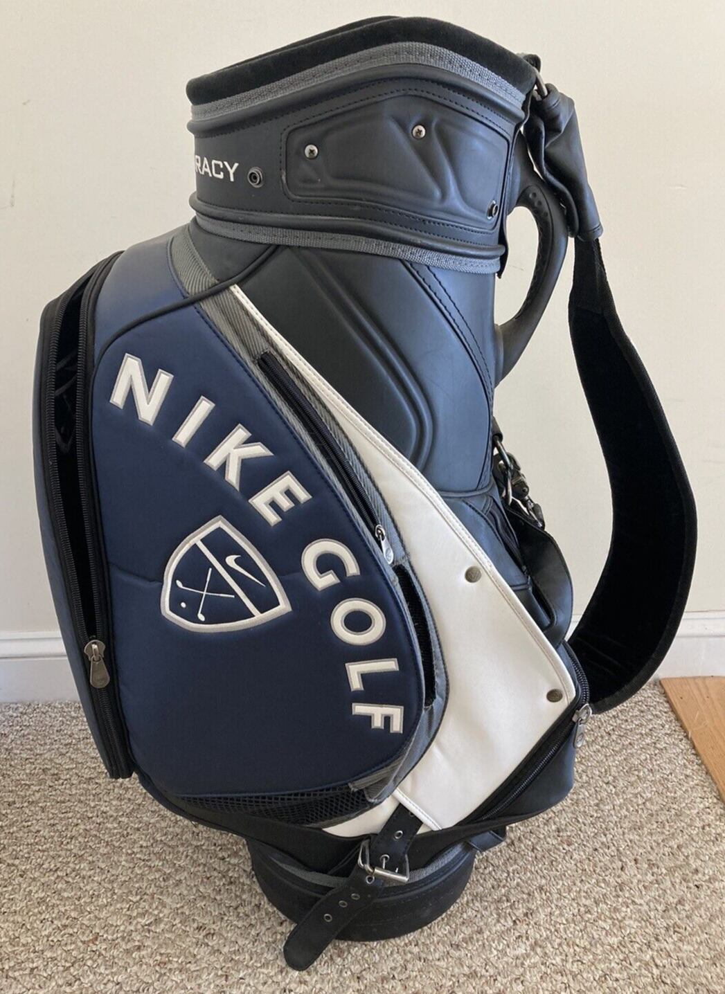 nike tour staff bag