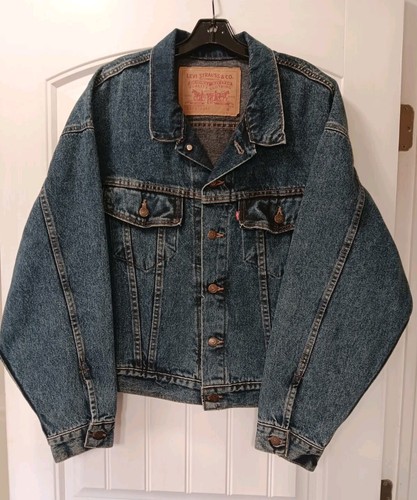 「LEVI'S® VINTAGE DENIM JACKETS TYPE1~3 Levi's Vintage Denim Jackets Design Magazine Book Collection