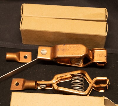 Four LARGE Vintage Mueller 200 Amp Copper Alligator Clips  # 11C  6'' - Unused