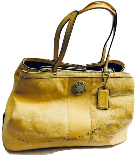 バッグ Coach Signature Hobo Hand Bag Yellow YELLOW COACH SIGNATURE MID FRAME SHOULDER TRAVEL HOBO TOTE