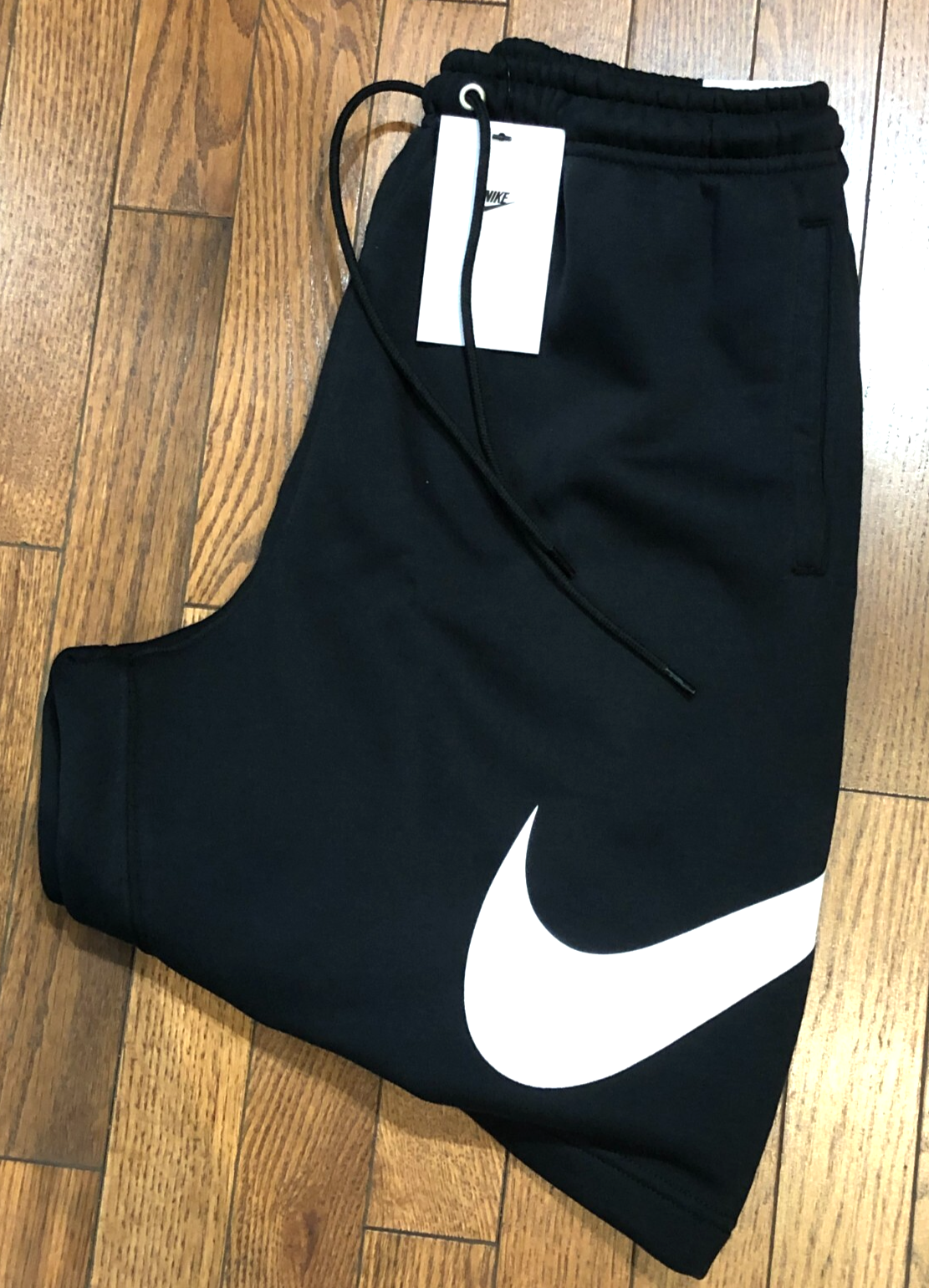 NEW* Men's NIKE Essential Club Swoosh Graphic Sweat Short