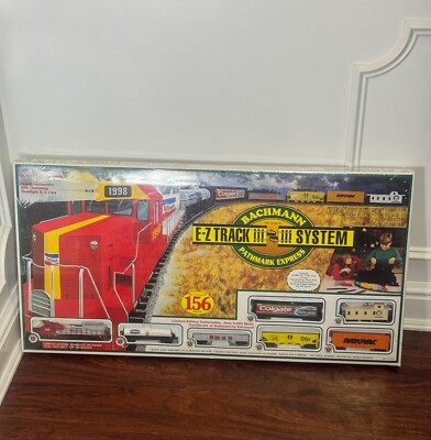 BACHMANN Thunderbolt E-Z Track Ho Scale Train Set - 156 pcs 1998