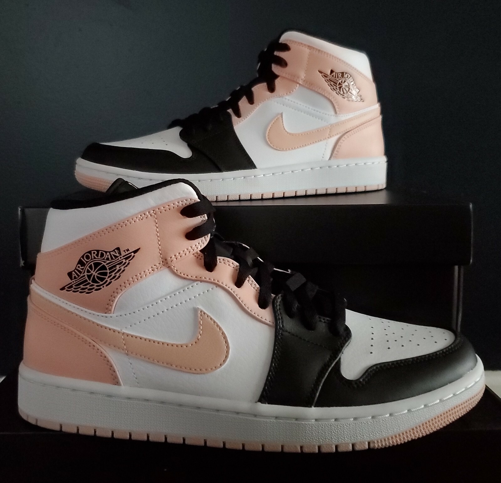 NEW AUTHENTIC NIKE AIR JORDAN 1 MID NEW AUTHENTIC NIKE AIR JORDAN 1 MID
