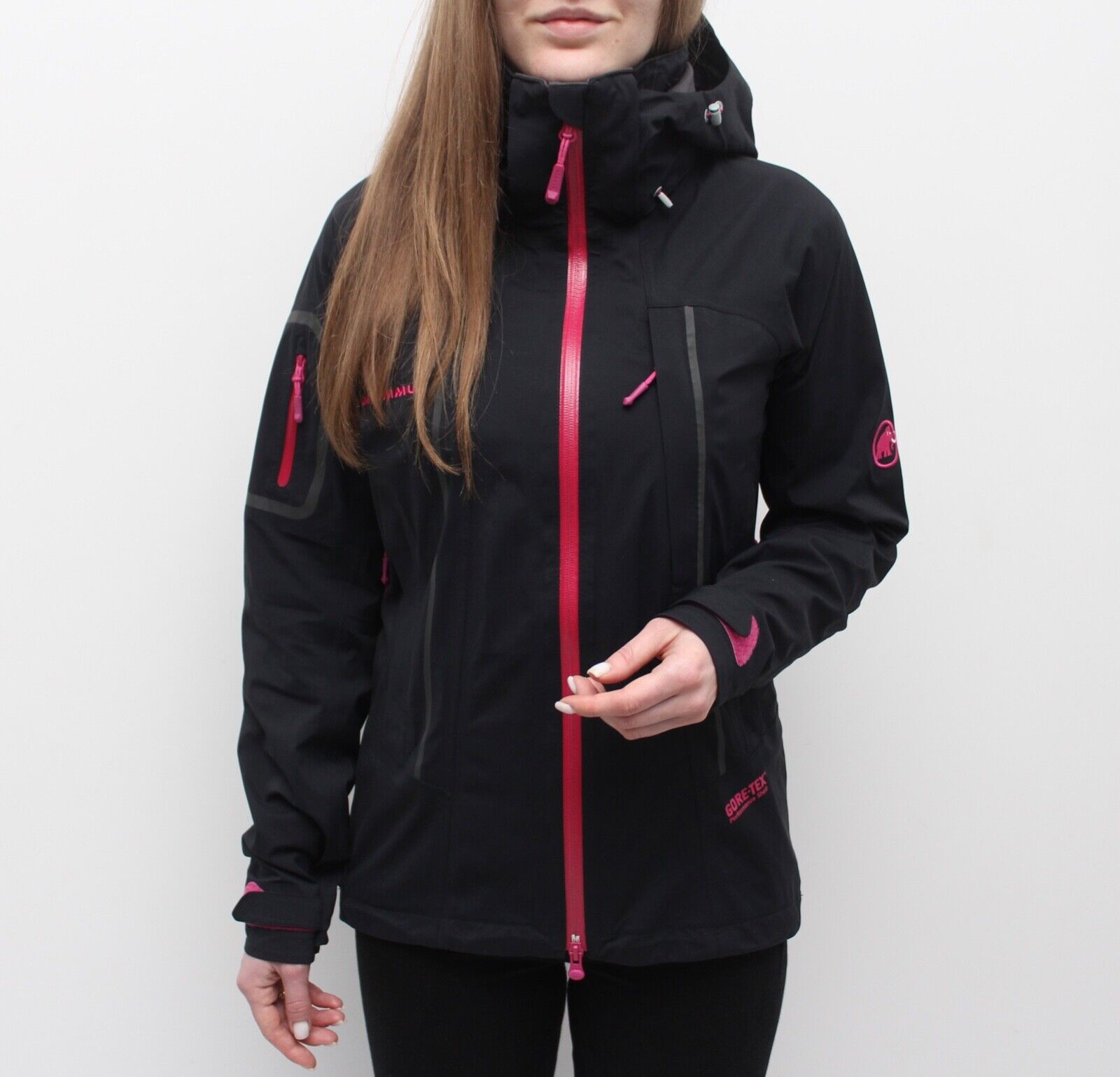 Women's MAMMUT Gore-Tex Performance Shell Jacket Full Zip Women's MAMMUT Gore-Tex Performance Shell Jacket Full Zip