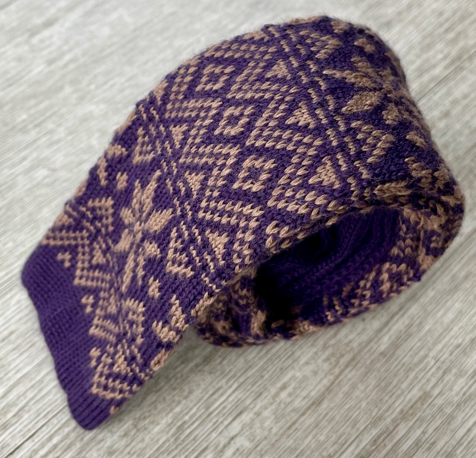 Square Sock Tie Purple Acrylic and Polyester Made In China Unbranded 56" x 2.5"