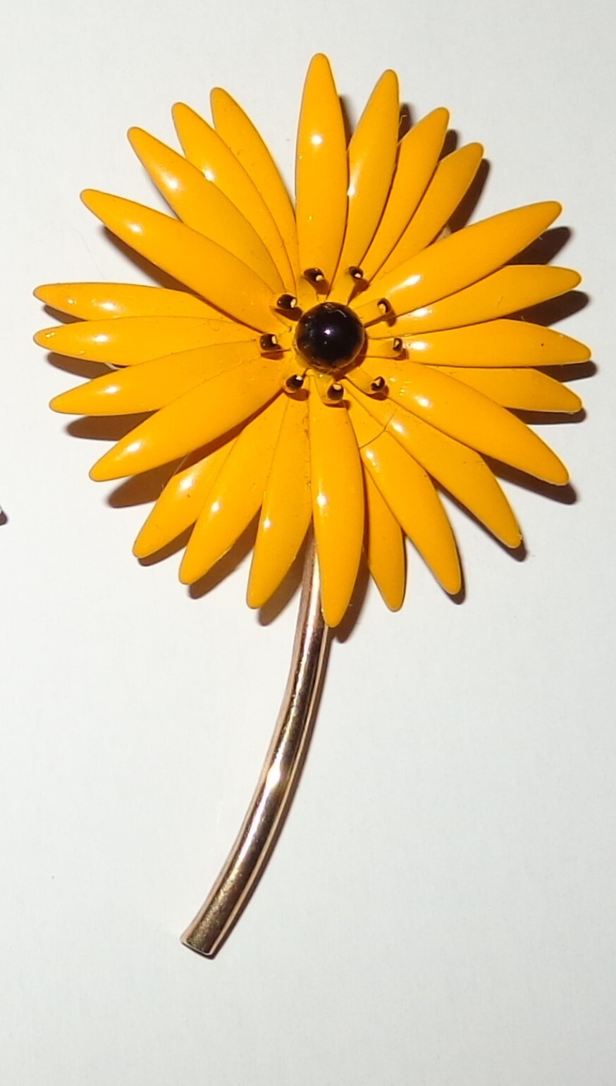 HTF VINTAGE TRIFARI YELLOW ENAMEL DAISY ZINNIA FLOWER BROOCH