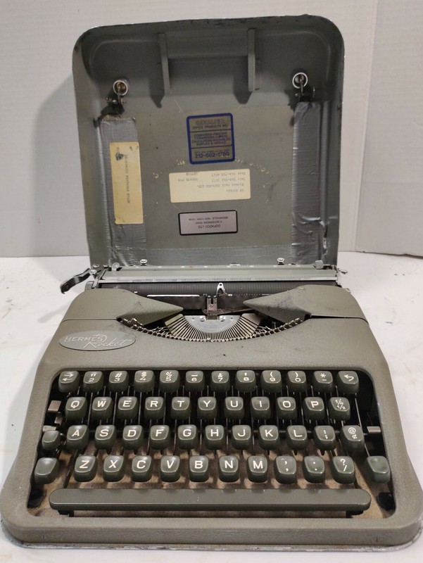 1964 Hermes Rocket on the Typewriter Database
