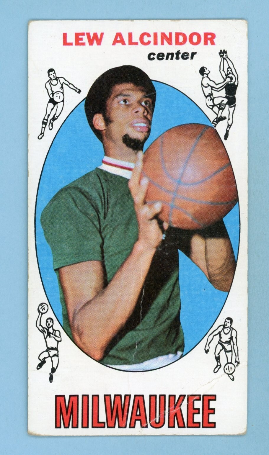 1969-70 Topps #25 Lew Alcindor Milwaukee Bucks Rookie