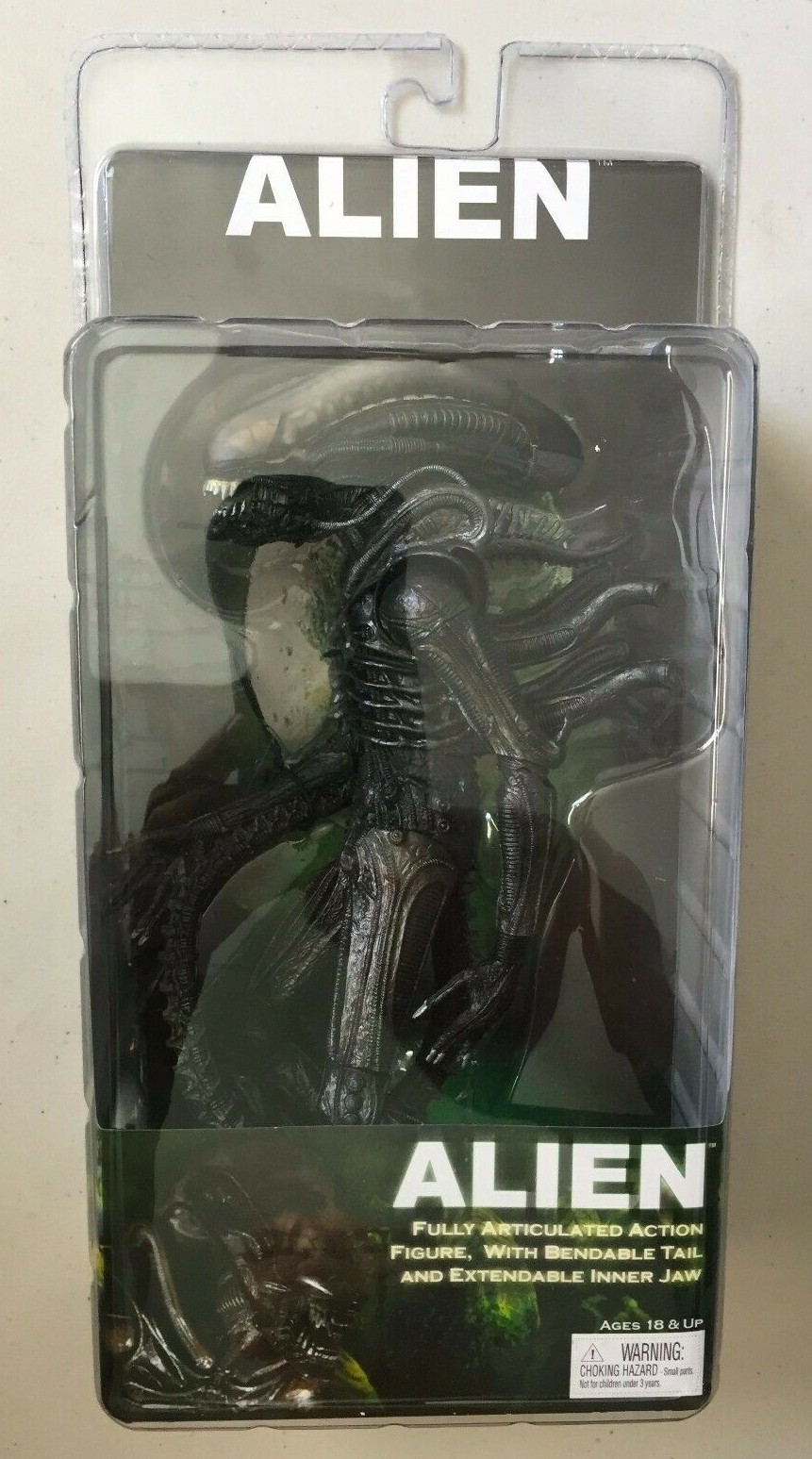 SF・ファンタジー・ホラー ALIEN figure complete package. MEZCO TOYZ: MDS - Deluxe Alien 7