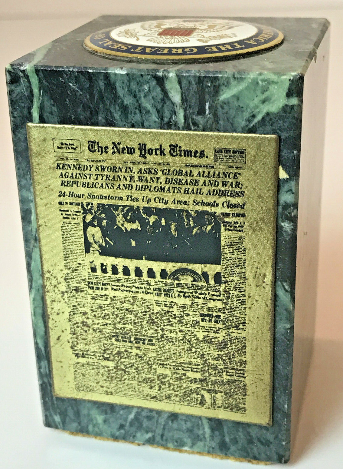 Great Seal Of The United States JFK Library Green Marble Paperweight