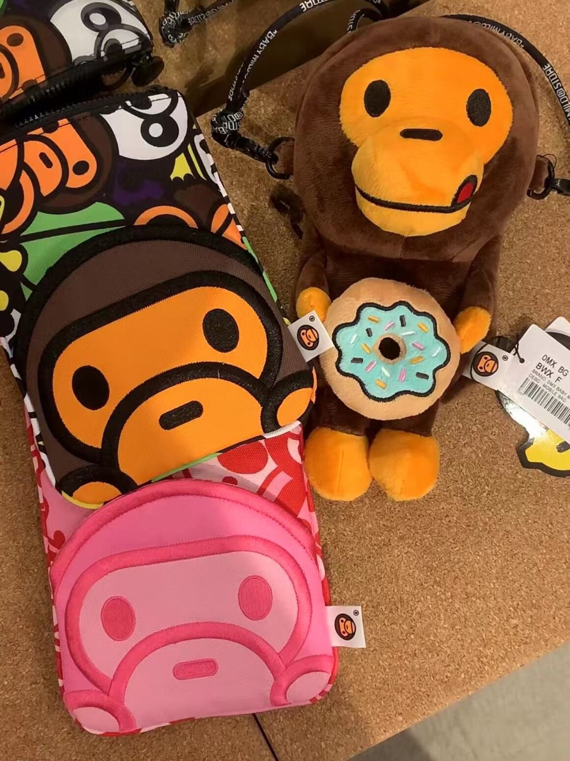 BABY MILO STORE Shoulder Bag DONUT MOBILE BAG A BATHING APE BABY MILO STORE Shoulder Bag DONUT MOBILE BAG A BATHING APE