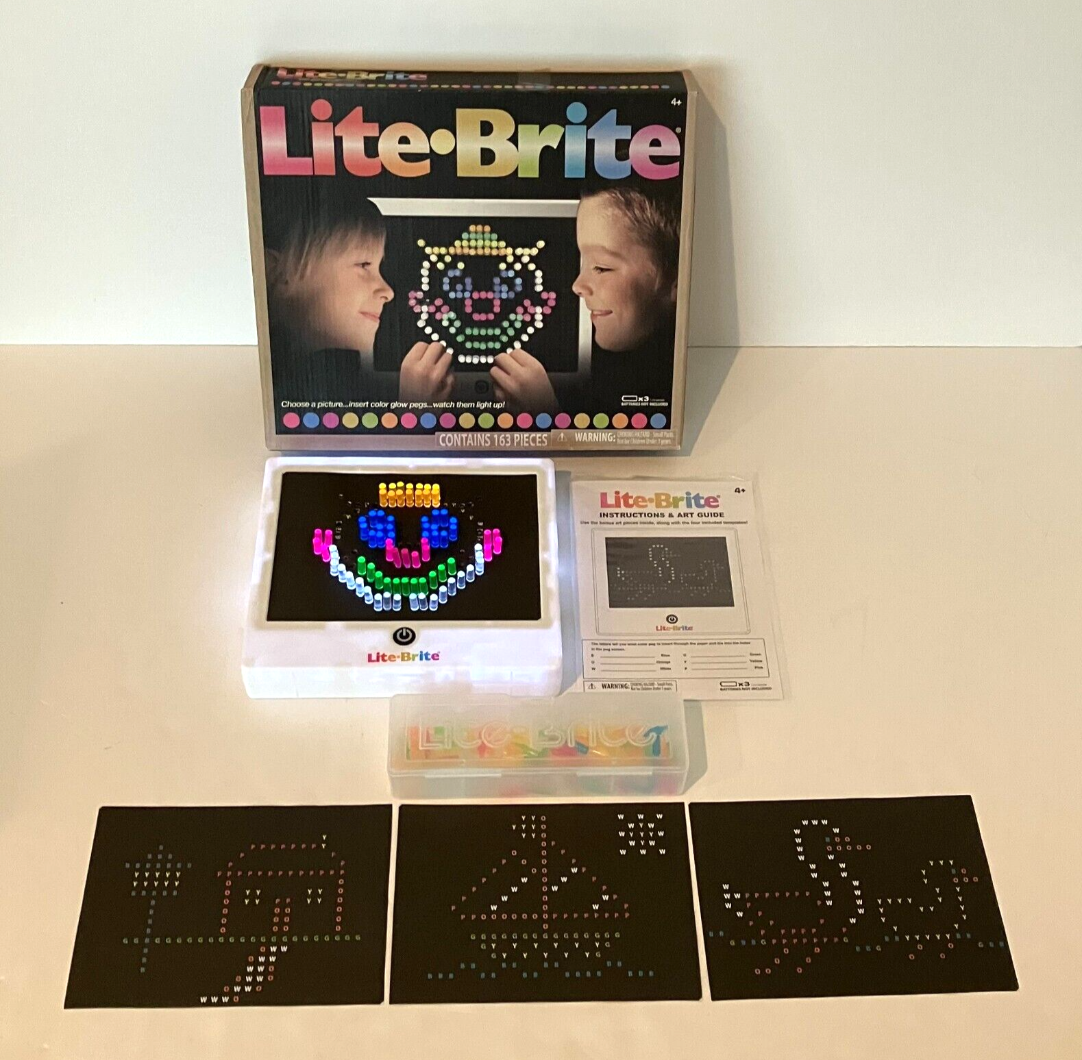 Lite Brite Classic Toy 4 Design Sheets 160 Colorful Pegs Box 2...