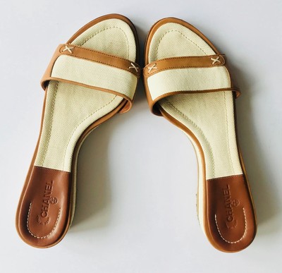 RRP 750 Chanel Slides Chanel Flats Chanel shoes Tan Cream