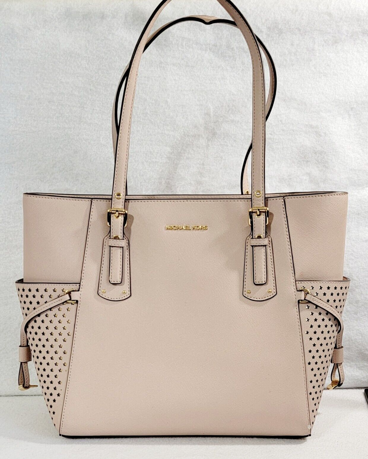 MICHAEL KORS◆30H7GV6T9L VOYAGER EW TOTE トートバッグ Voyager Small Crossgrain Leather Tote Bag | Michael Kors [US]