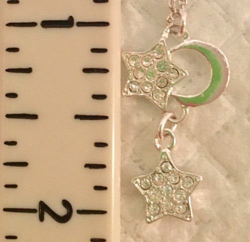 .925 Sterling Silver Teardrop Openwork Chain Necklace IN EXCELLENT CONDITION