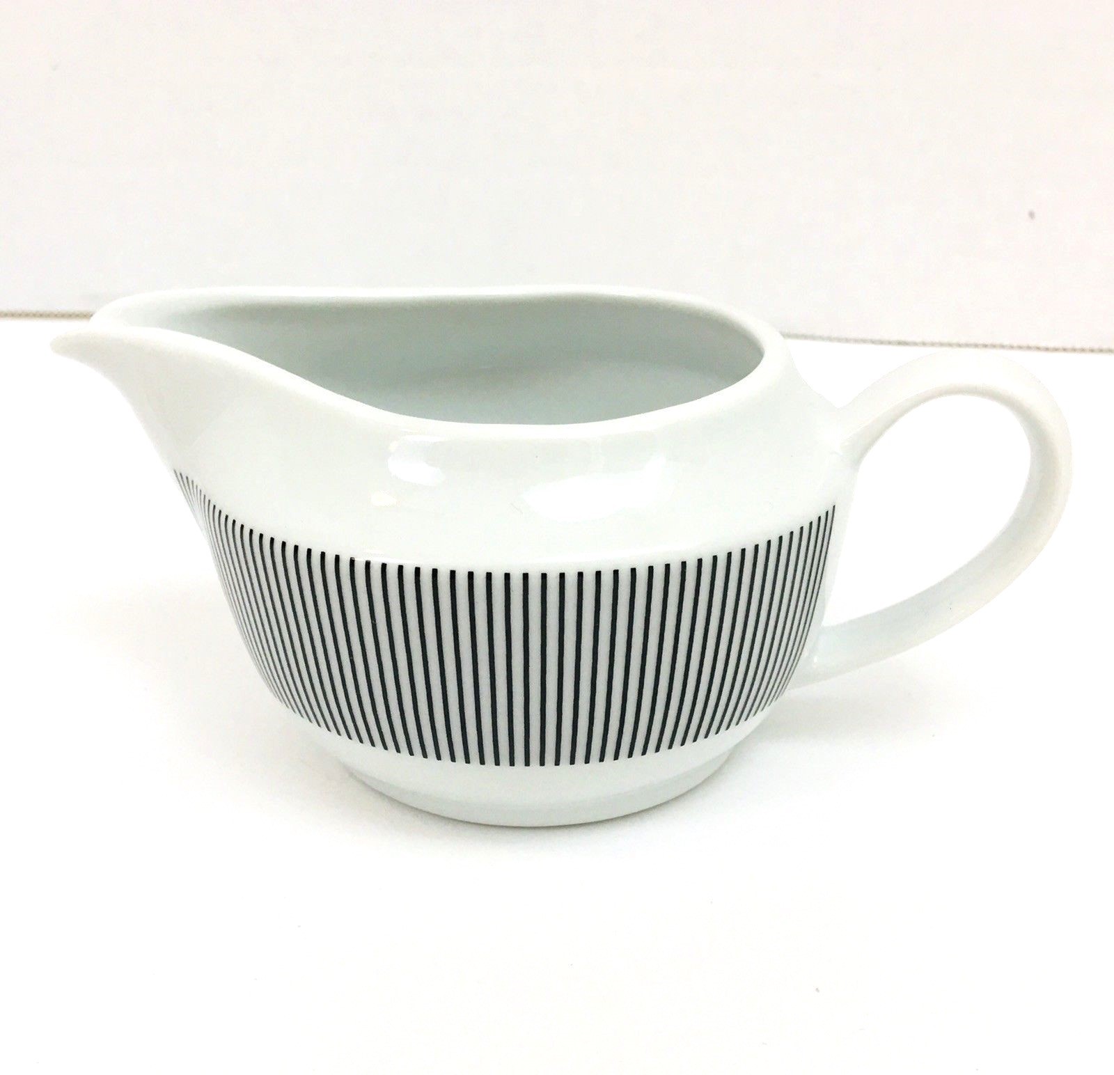 Pier 1 Metro Line Design Creamer Italy Black on White
