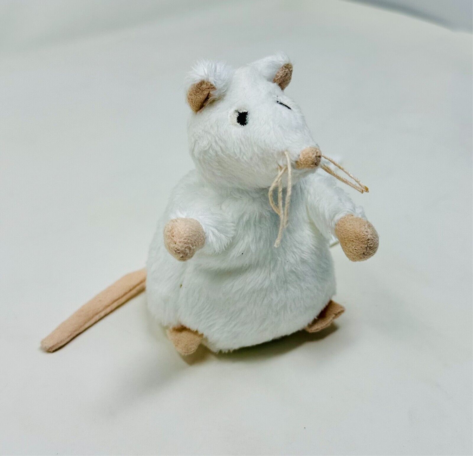 Ikea Gosig Mus White Mouse Miniature Stuffed Animal Plush Ikea Gosig Mus White Mouse Miniature Stuffed Animal Plush