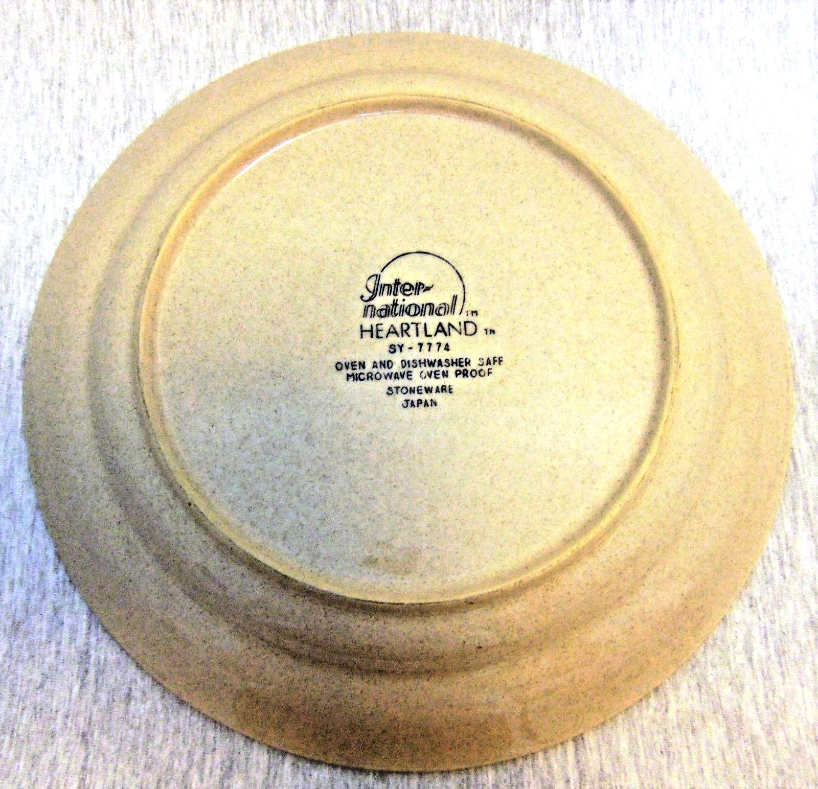 International Stoneware Dinner Plate 7774 Heartland 10 1/2 inch Japan