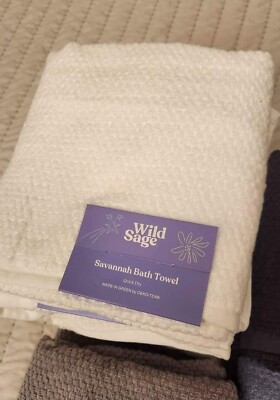 Wild Sage Savannah Bath Towel White Quickdry 30'' x 54'' 