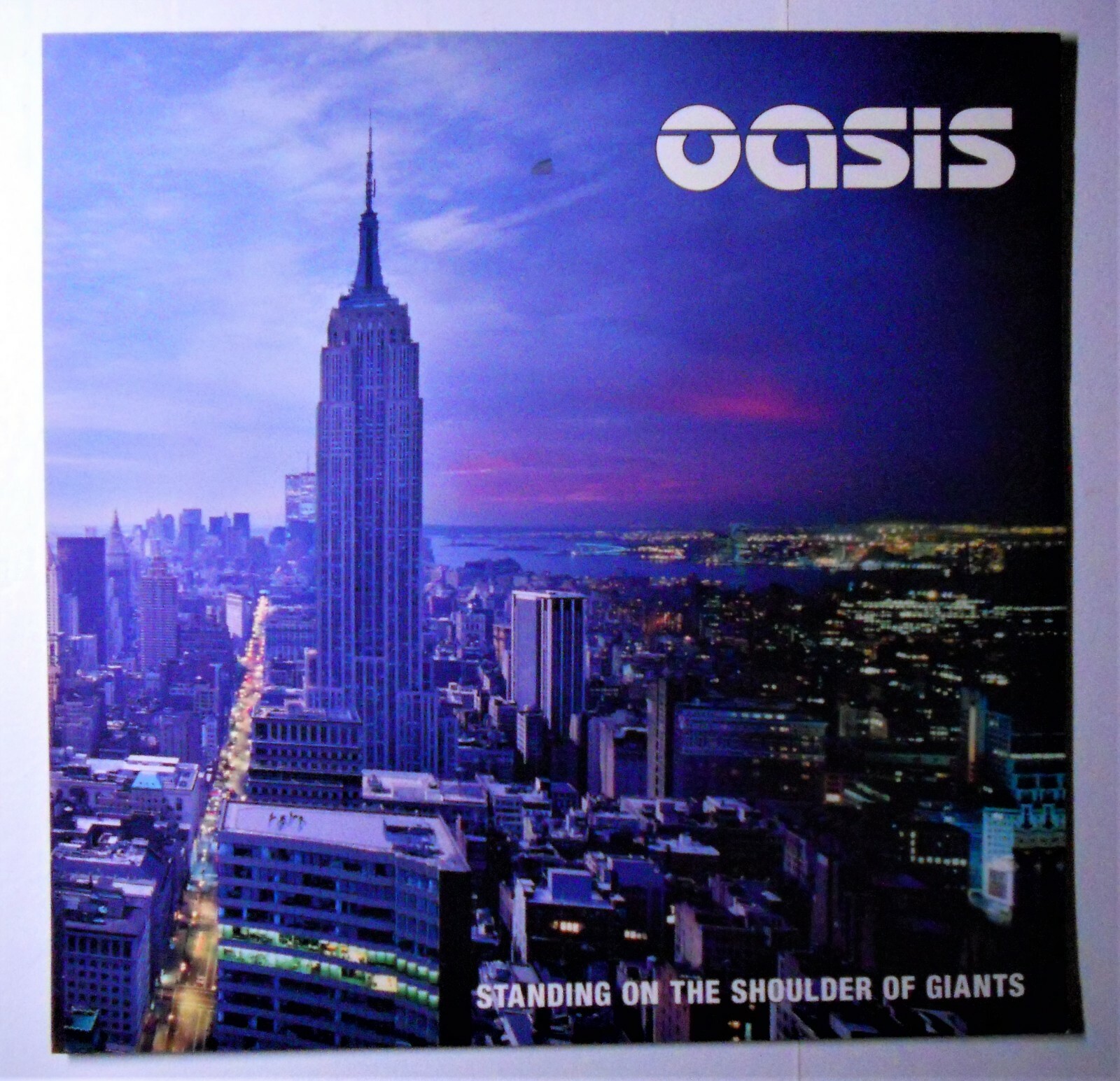 洋楽 Oasis Standing on the Shoulder of Giants Oasis - Standing On The Shoulder Of Giants. Oasis.