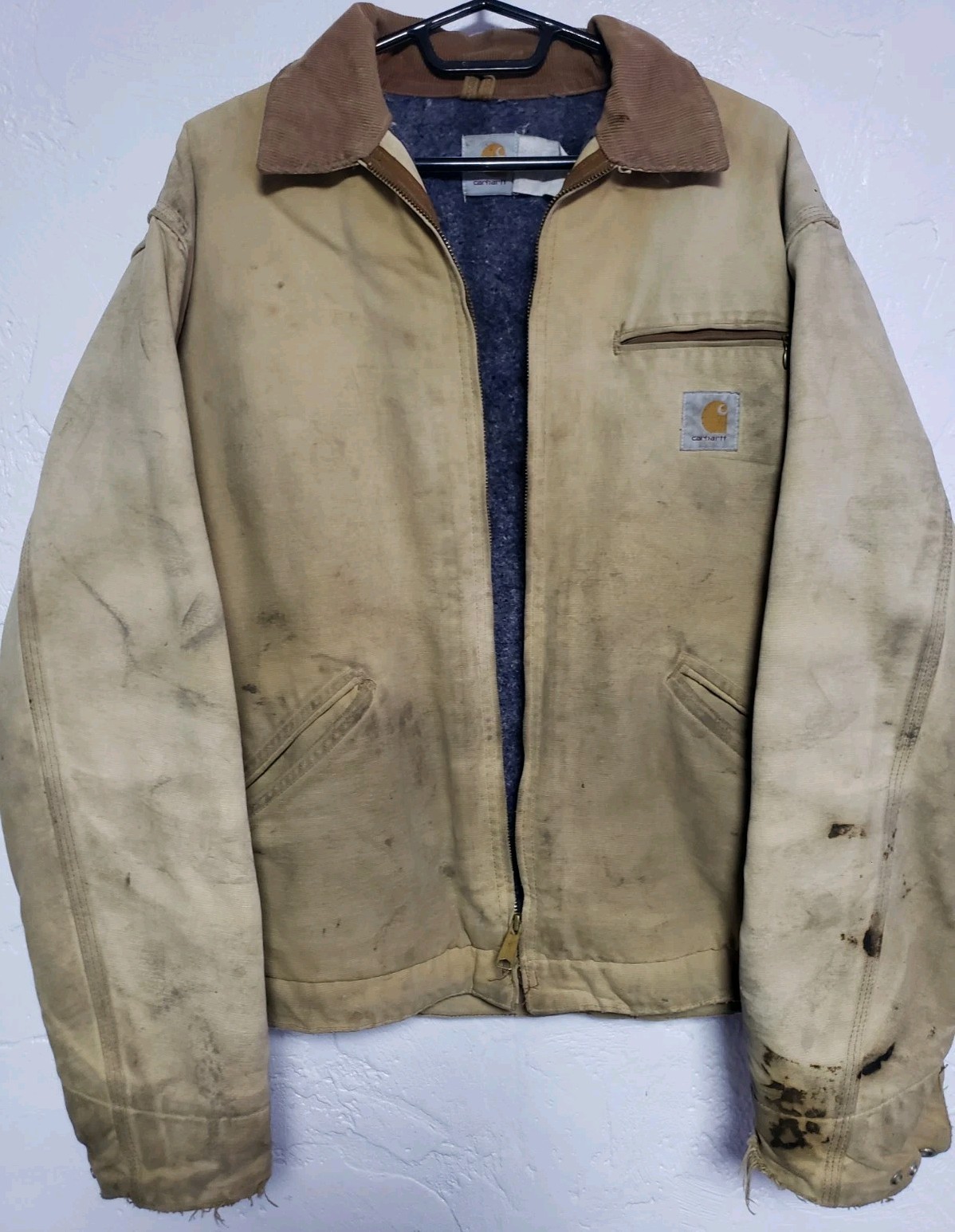 Vintage Carhartt Chore Barn Jacket Sz L Coat Blanket Lined Thrashed Distressed 