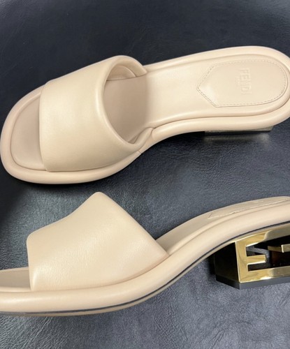 サンダル・ミュール Fendi Black Nappa Leather Baguette Mules Fendi Black Nappa Leather Baguette Mules | italist