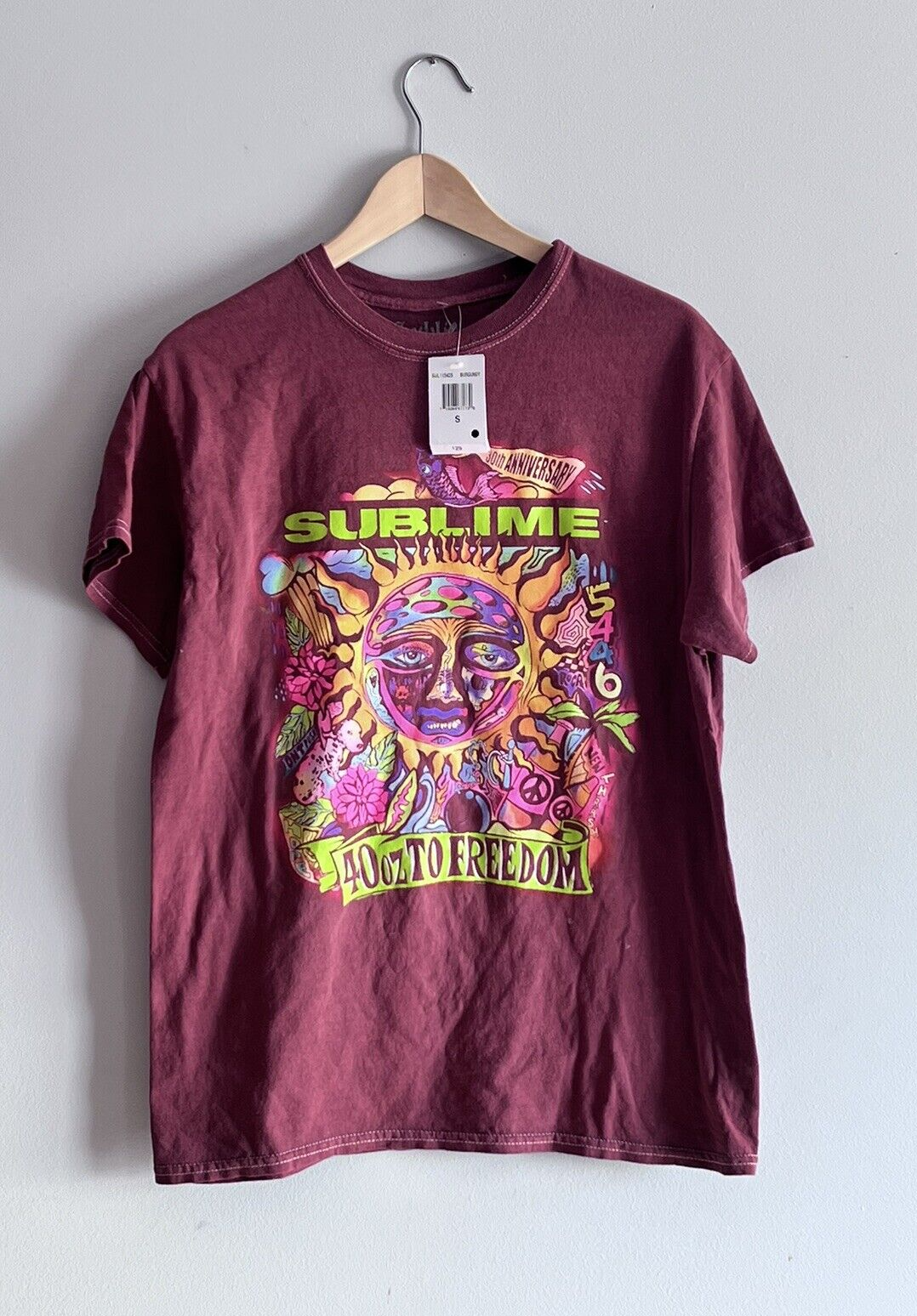 【NONCODE】(Unisex) Rebelta Print Pigmented T-shirt NWT SUBLIME Dark REd Short Sleeve T shirt 30 years 40 0z to