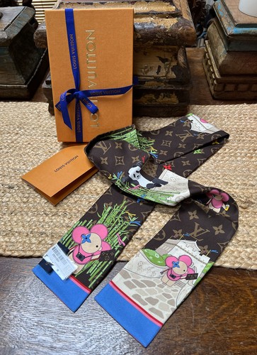 SHIN様Louis Vuitton ネイビー スカーフ LOUIS VUITTON/ルイ・ヴィトン】 モノグラム スカーフ シルク