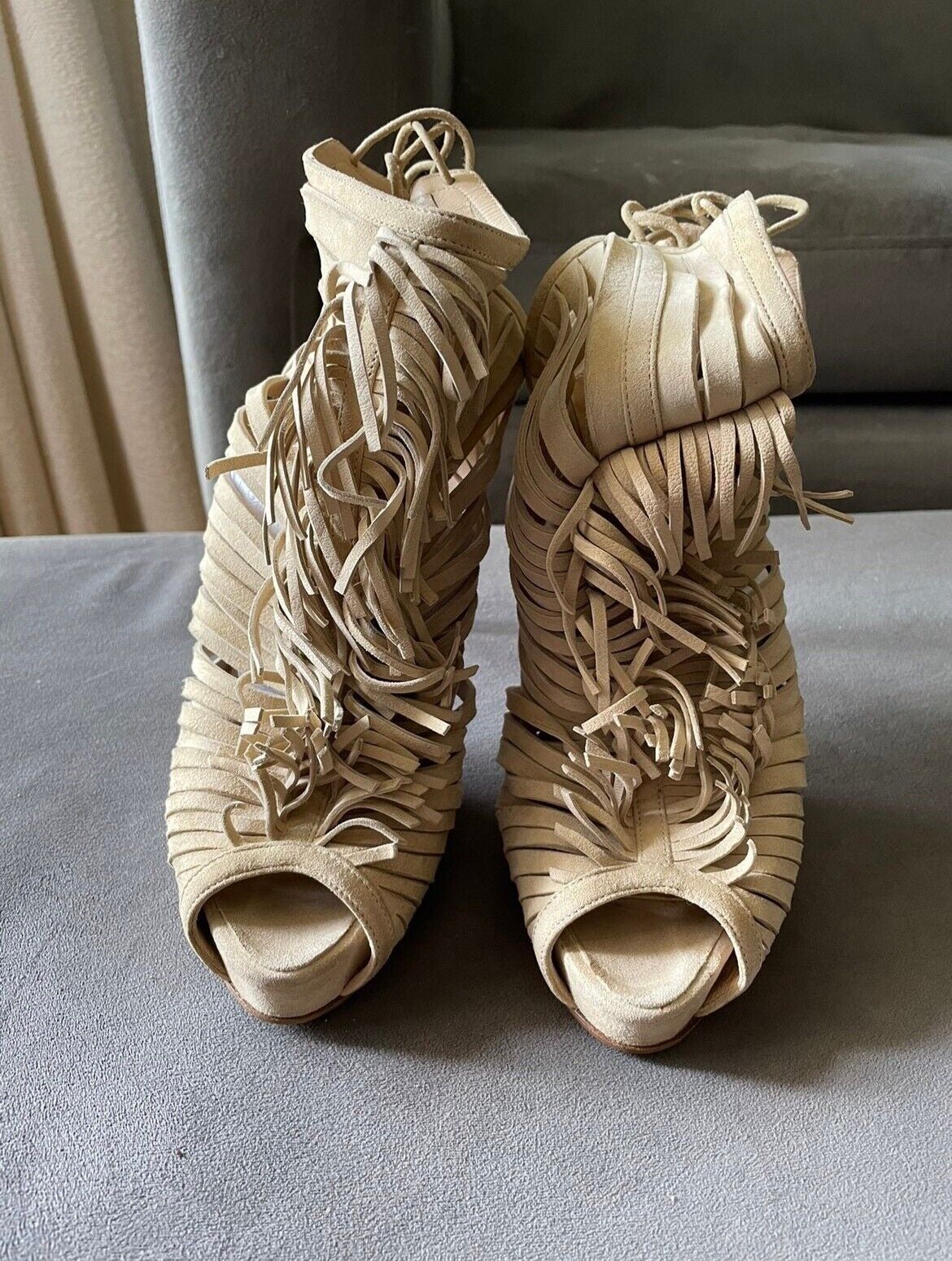 Christian Louboutin Women's Size 37 Deva 120 Beige Suede Christian Louboutin Women's Size 37 Deva 120 Beige Suede