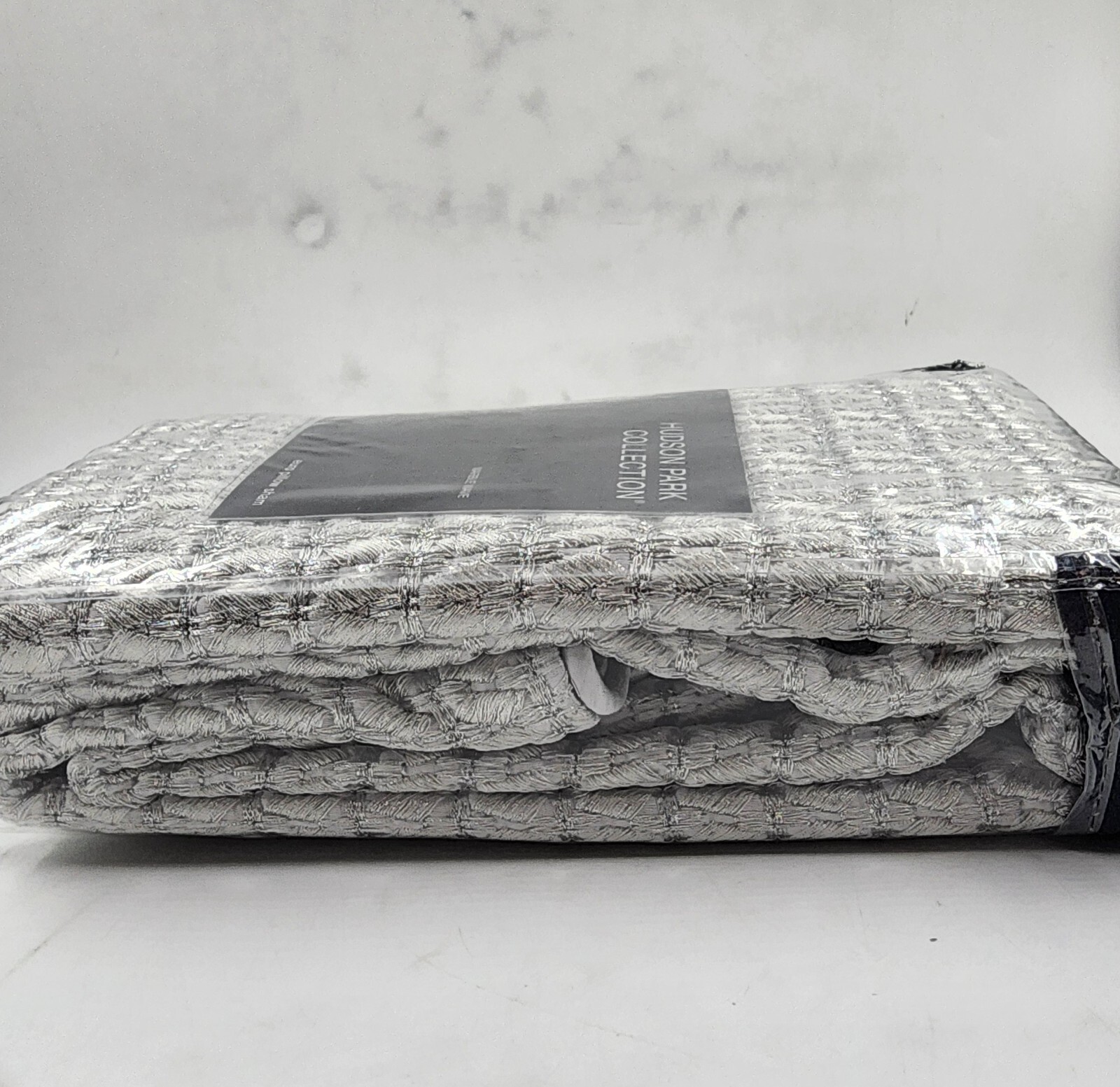 Hudson Park Collection Marble Wave Euro Pillow Sham 26 x 26in Silver Zip Closure - Picture 7 of 15