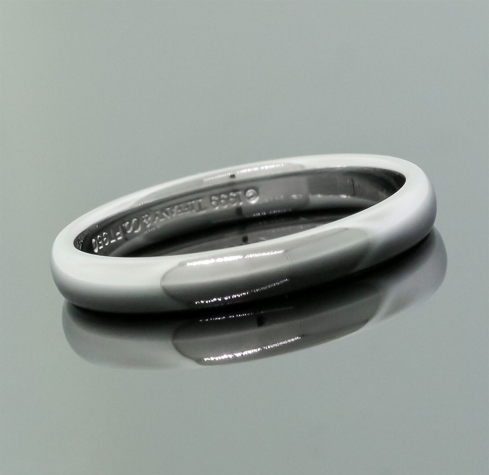 Tiffany & Co. PT950 Platinum 3mm Wide Wedding Band Ring Size Tiffany & Co. PT950 Platinum 3mm Wide Wedding Band Ring Size
