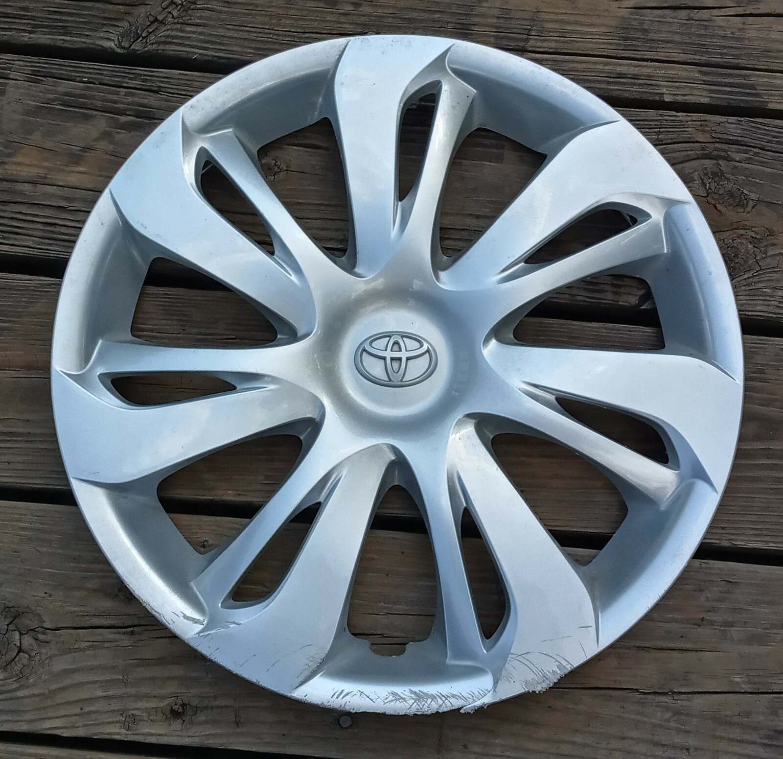 Toyota Yaris hubcap 2019 2020 fits 15 inch wheels 61187 01 eBay