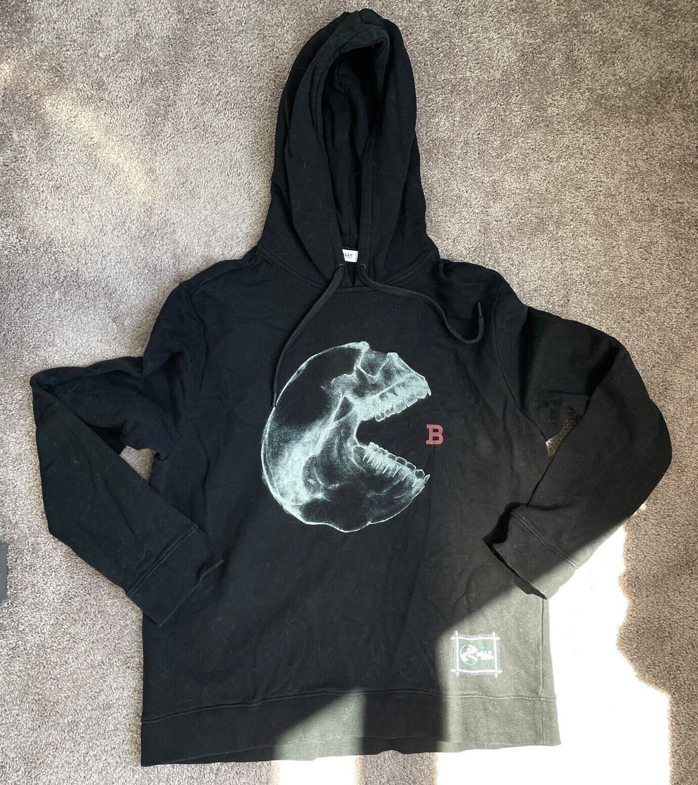 

Bally Shok-1 Swiss Beatz X Ray Pullover Hoodie Черный Белый Красный Мужская 46 EU 50