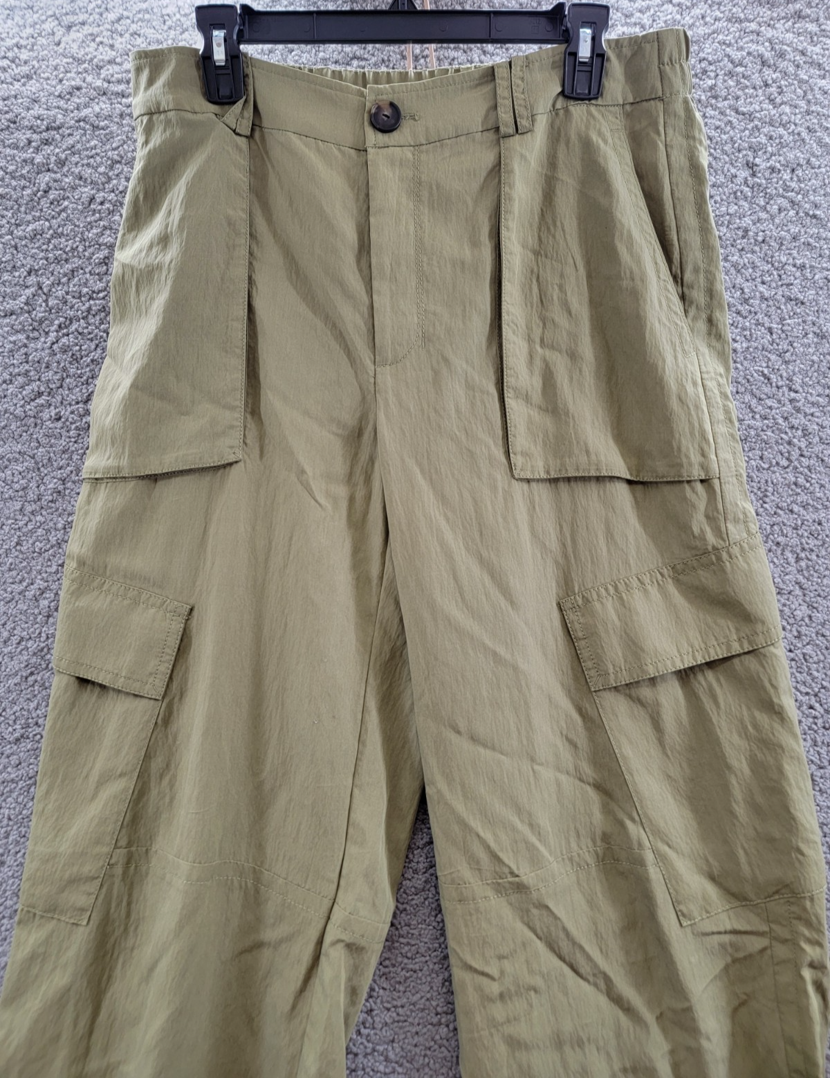 Vince Mid-Rise Fluid Cargo Pants Women 10 Earthly Zip Fly with Button Closure - Picture 3 of 18