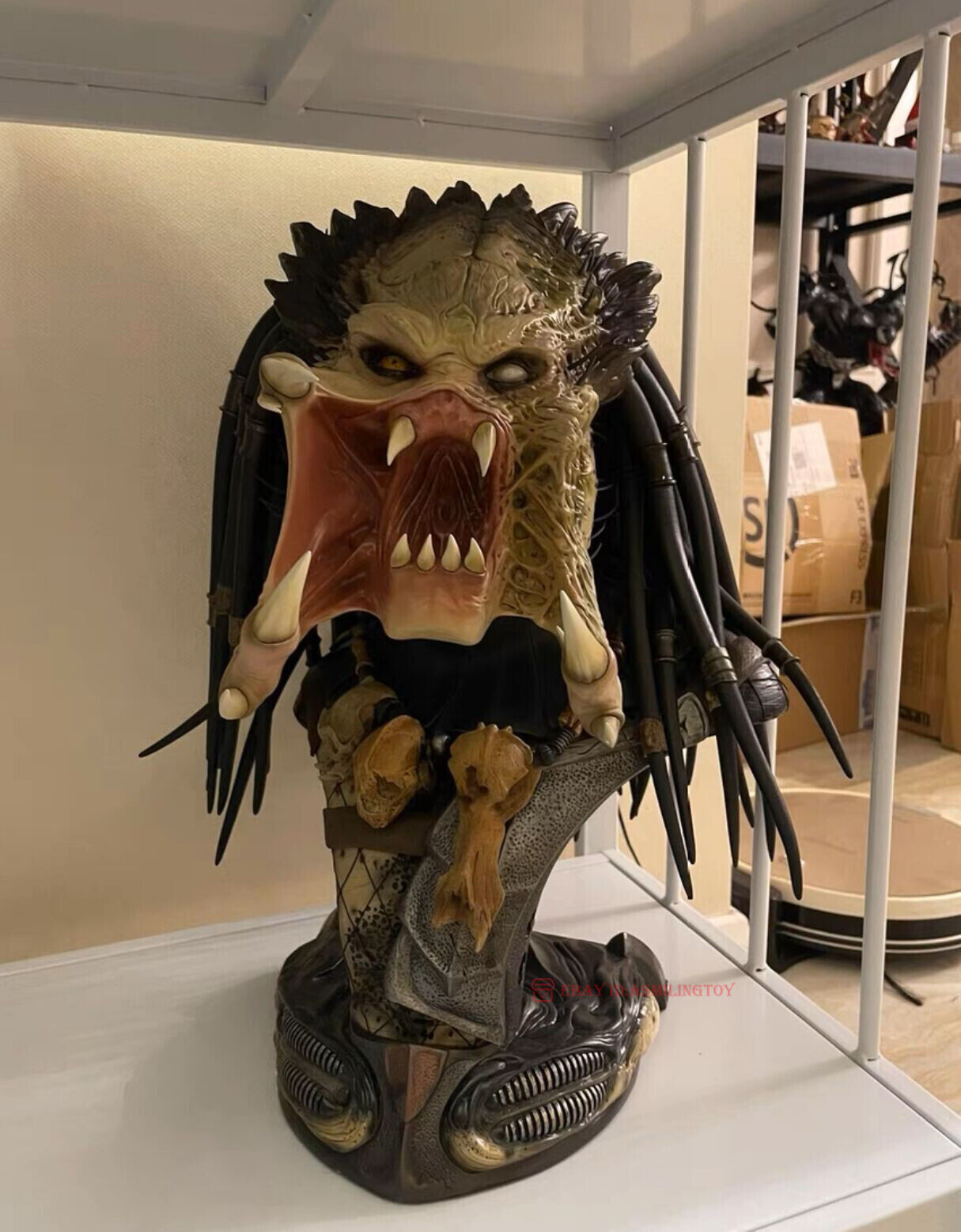 Sideshow 2002502 Wolf Predator Legendary Scale 1/2 Bust Sideshow 2002502 Wolf Predator Legendary Scale 1/2 Bust