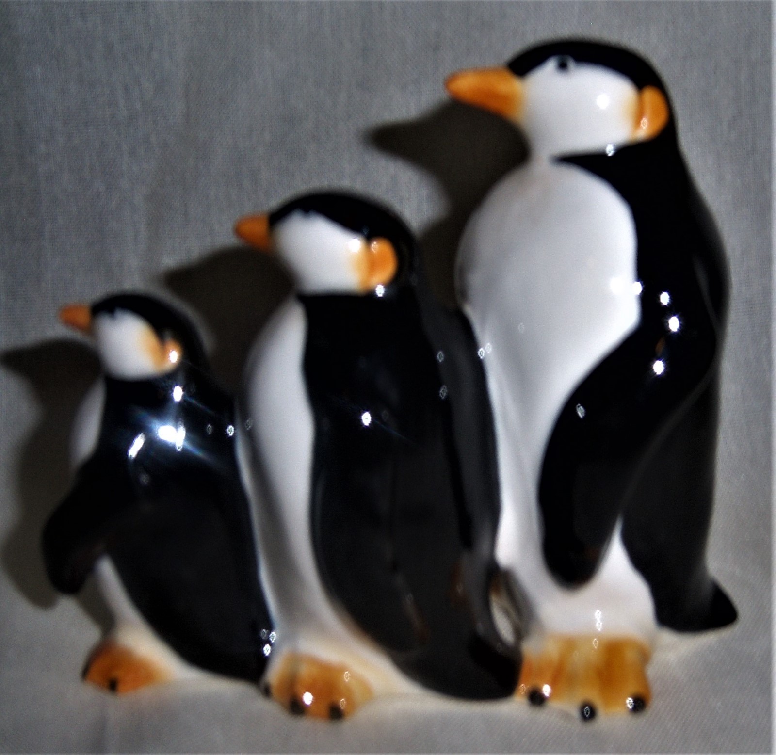 Goebel  3 Penguin Family Figurine  West Germany