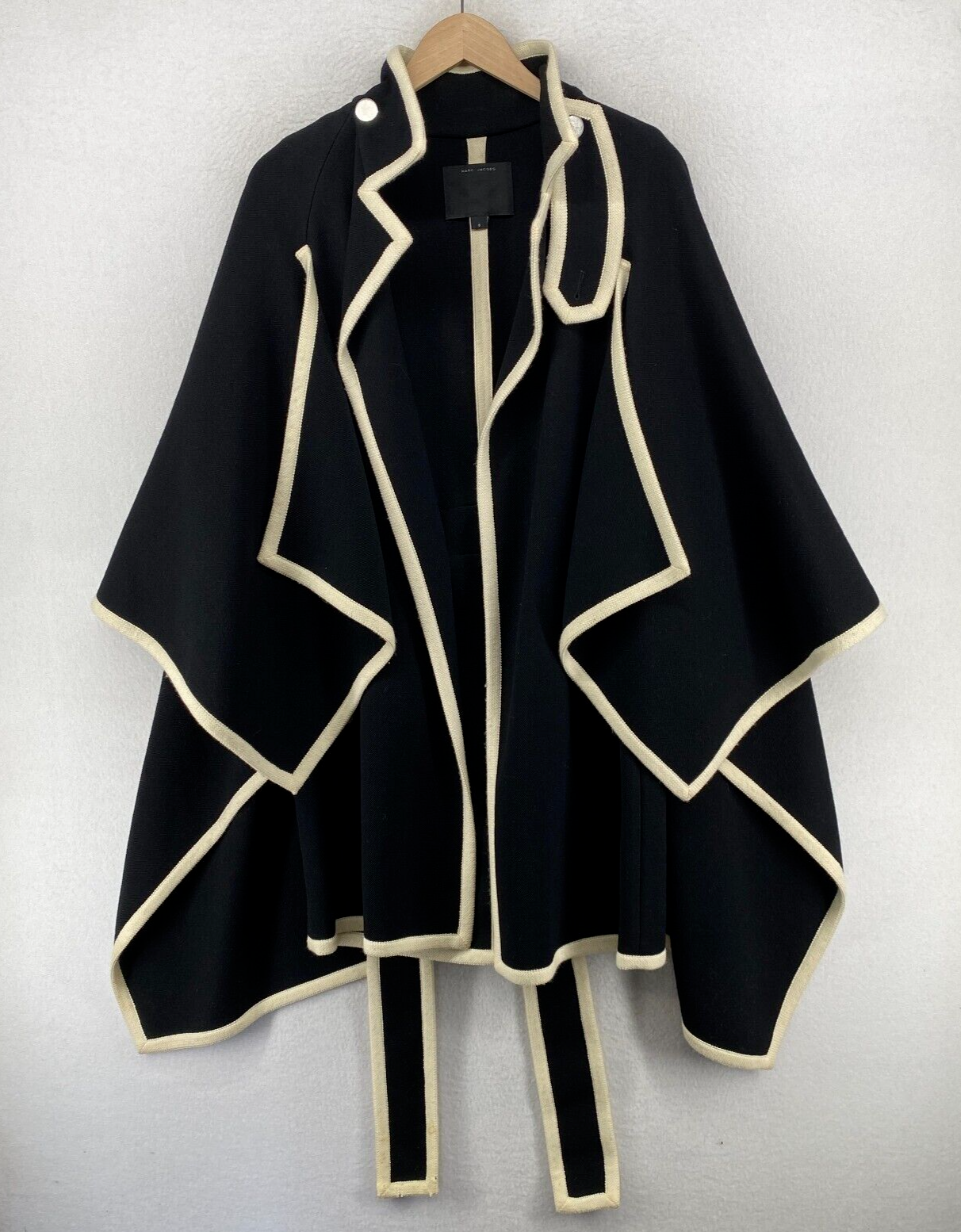 ジャケット・アウター eLLa quilting cape coat FINAL SALE Ella Embroidered Quilted Jacket in Black