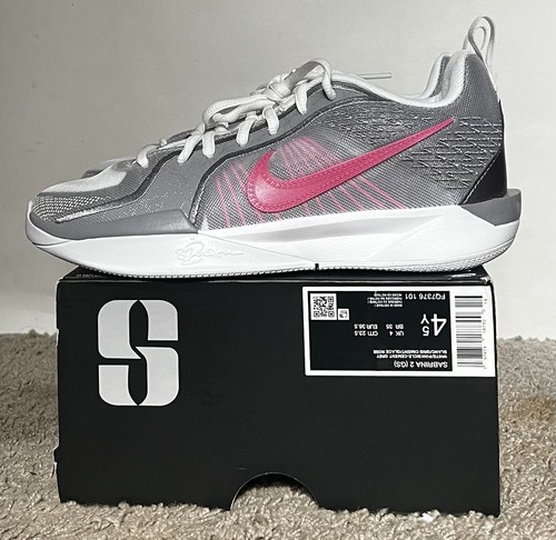 Nike Sabrina Ionescu シューズ ホワイト/ブラック26センチ Nike Debuts Sabrina Ionescu's Signature Shoe: The Nike