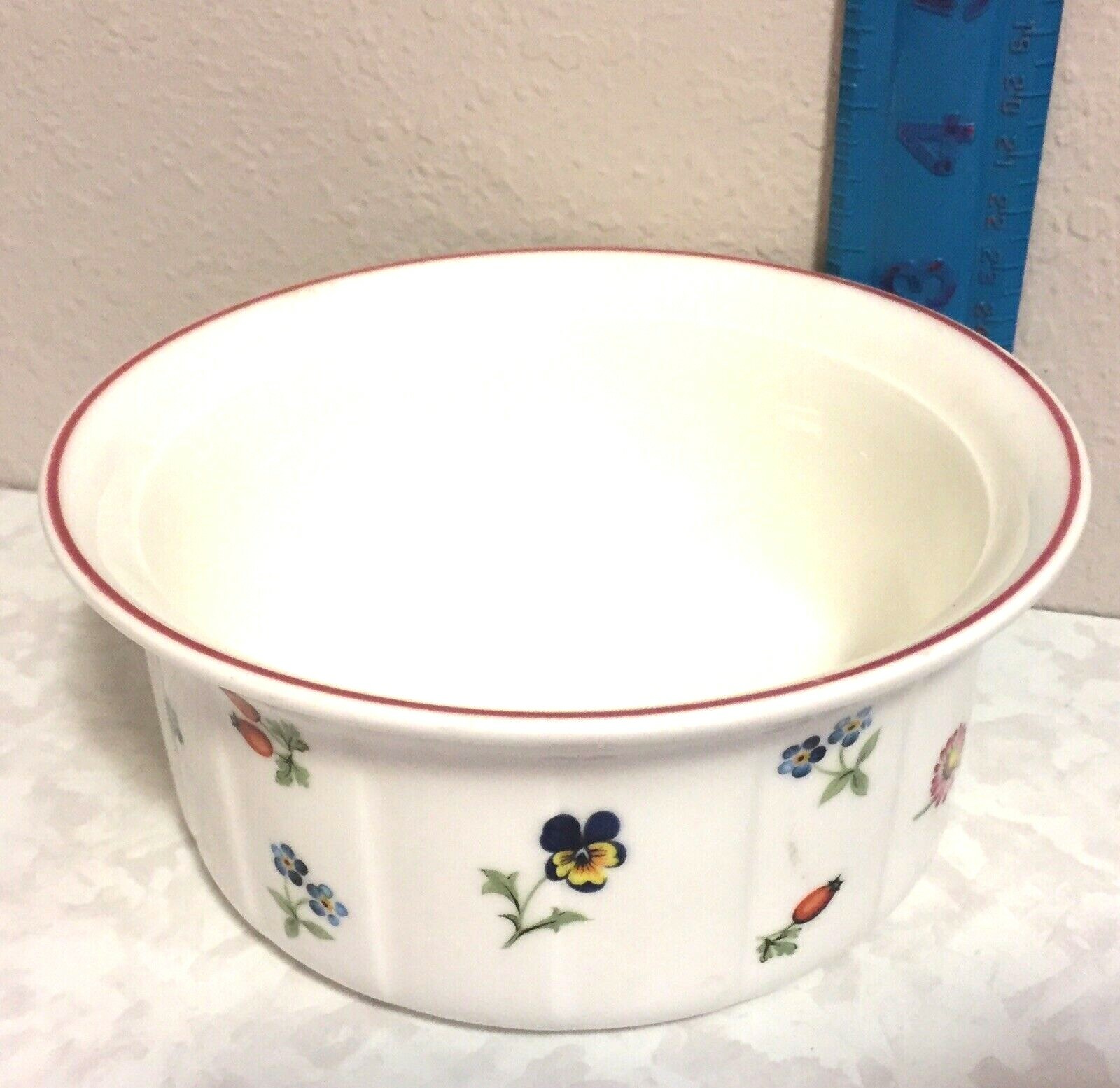 Villeroy Boch PETITE FLEUR Flared Rim Vilbofour Oven Table 6 1/4