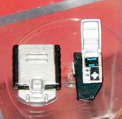 STAR TREK ENTERPRISE COMMUNICATER & HAND SCANNER ACTION FIGURE ACCESSORY SET