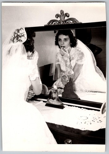 Vtg B&W Snapshot Bride in Lace Wedding Dress Veil Applying Lipstick in Mirror